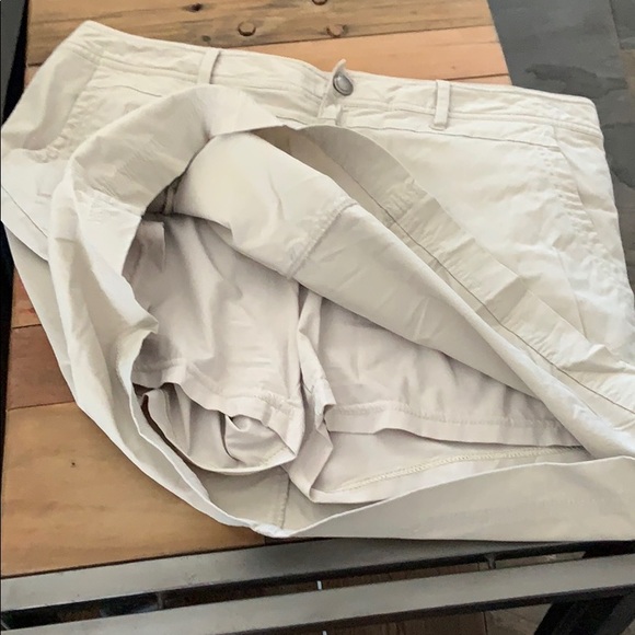 Eddie Bauer skort - Picture 2 of 3